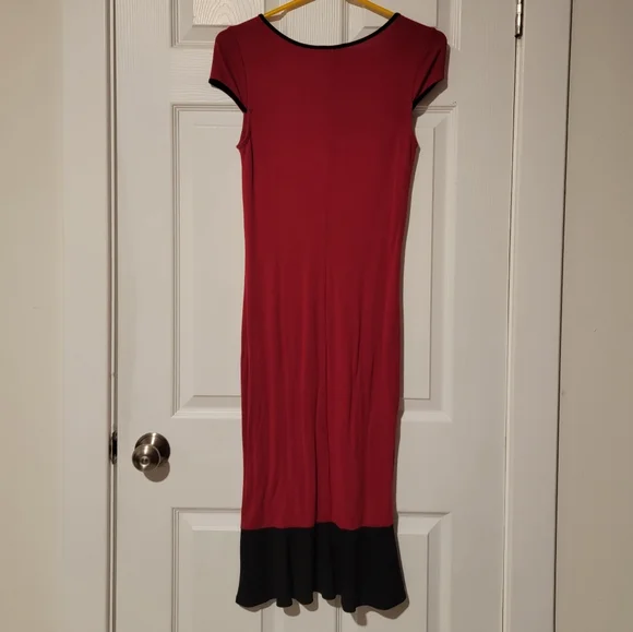 Venus red dress w/ black trim - Picture 4 of 5